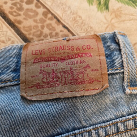 Levi Red Tab Shorts 6 MIS - Picture 3 of 4